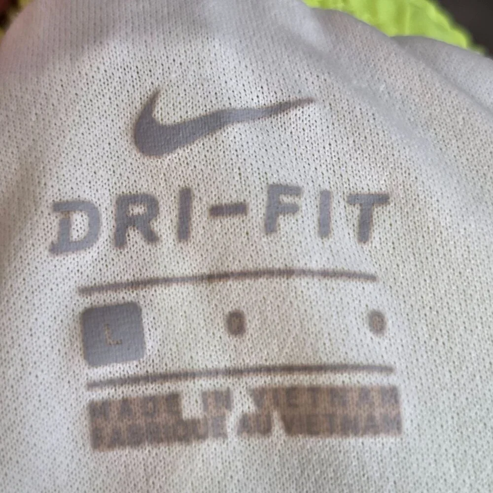 Nike Dri-FIT Youth Athletic Shorts Yellow Kids Size Large Gym Sports Activewear